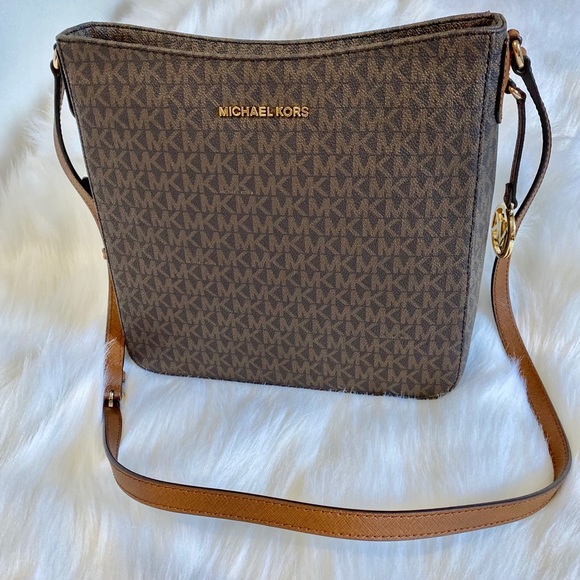 MICHAEL KORS LARGE MESSENGER CROSSBODY - Picture 1 of 8